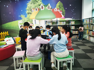 家校聯(lián)動，羅租小學社區(qū)讀書會點亮石巖 圖書出租